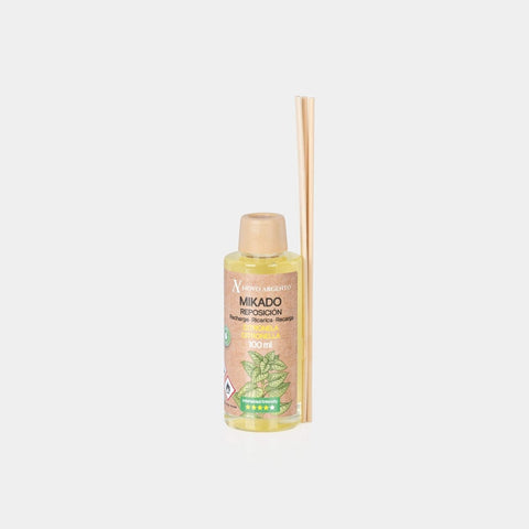 Citronela - El Repelente Natural de Insectos 🌿🦟