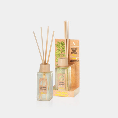 Citronela - El Repelente Natural de Insectos 🌿🦟